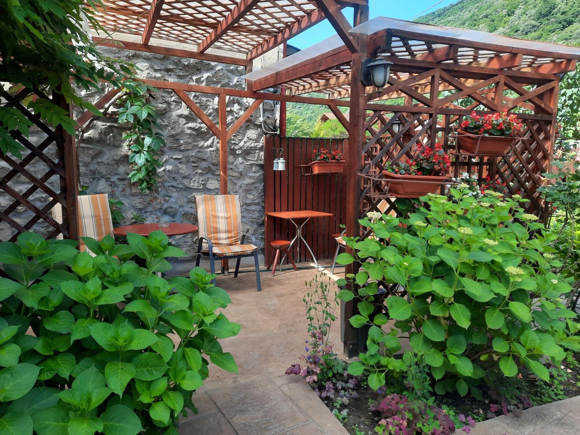 Pension Eden Băile Herculane Esterno foto