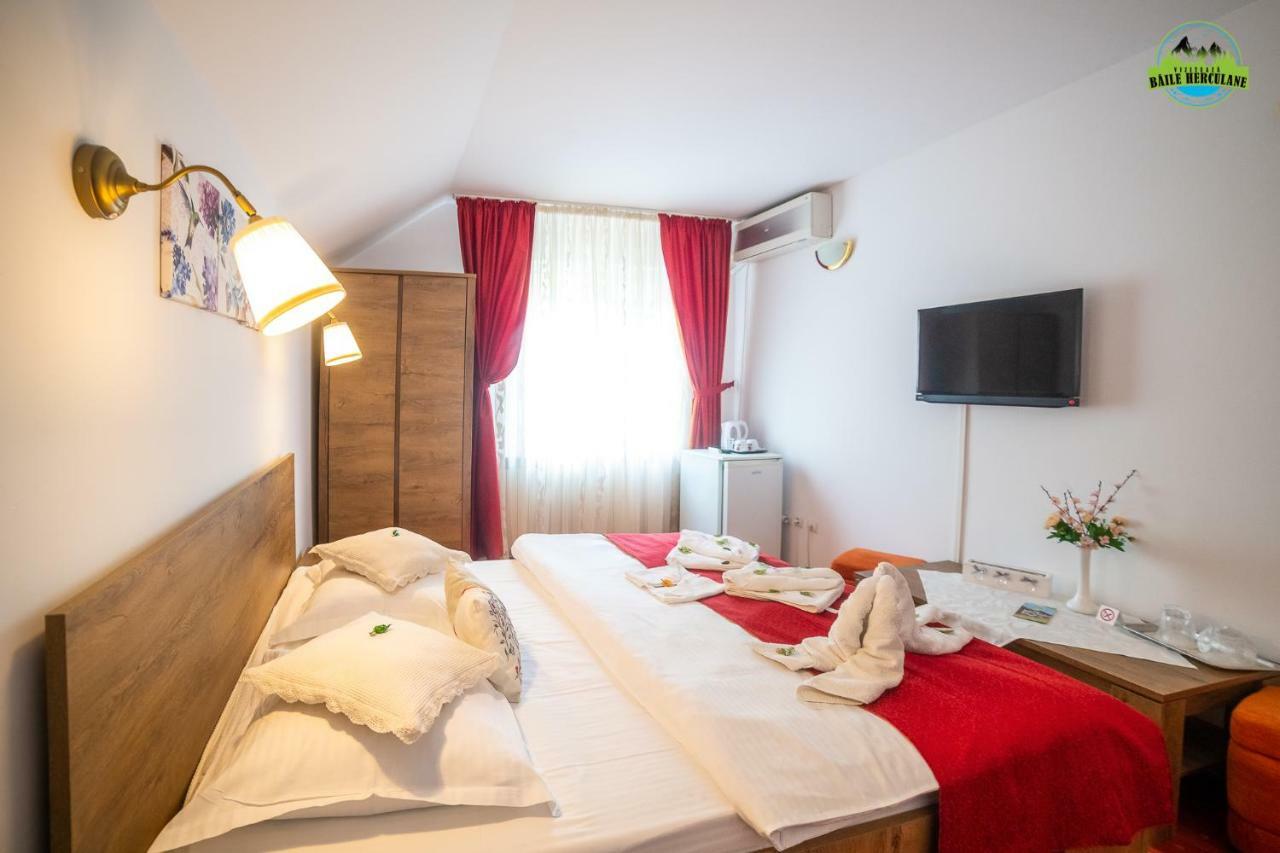 Pension Eden Băile Herculane Esterno foto