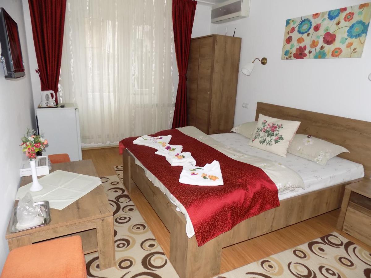 Pension Eden Băile Herculane Esterno foto