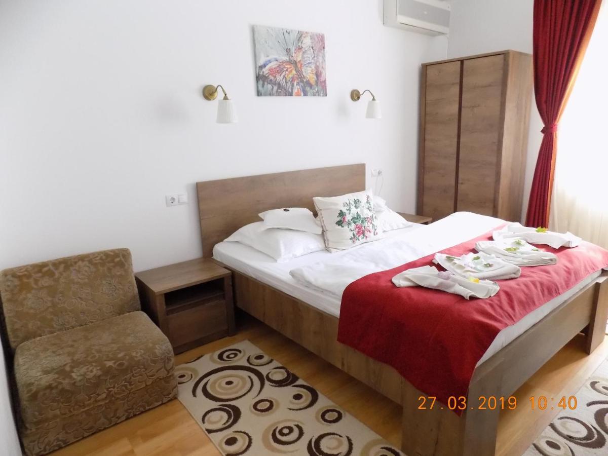 Pension Eden Băile Herculane Esterno foto